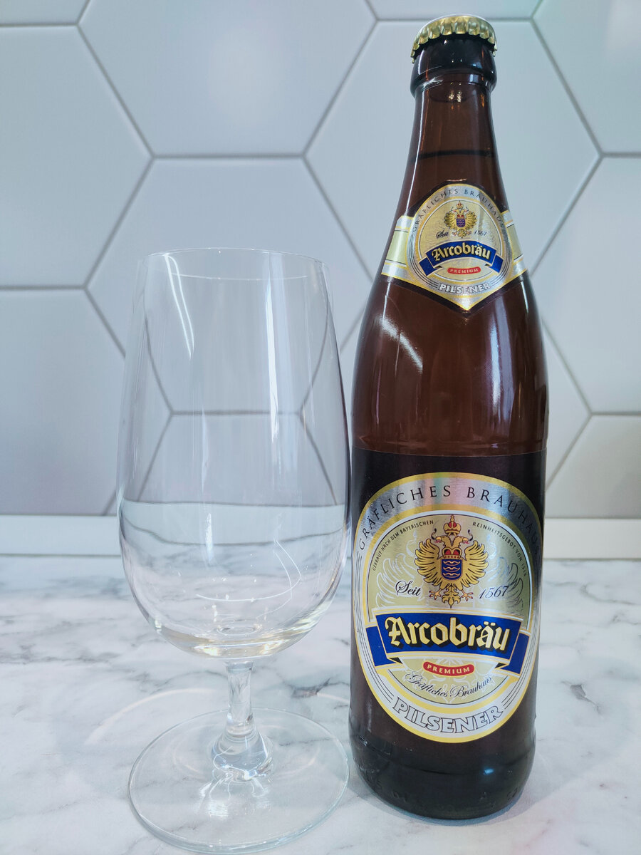 Пиво "Arcobräu Pilsener" (Аркоброй Пилзнер)