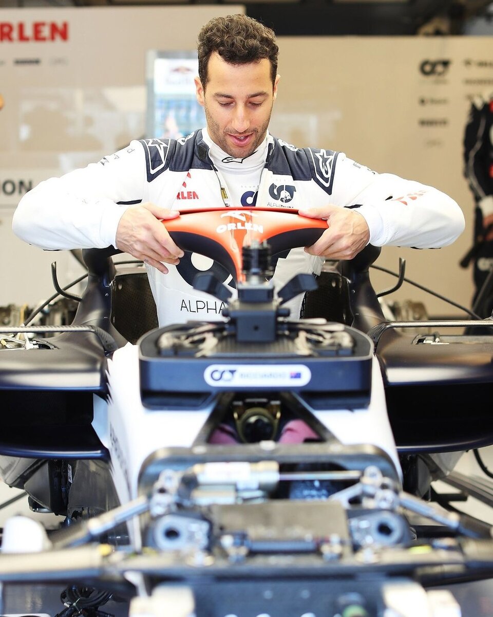 Даниэль Риккиардо примеривается к новому аппарату