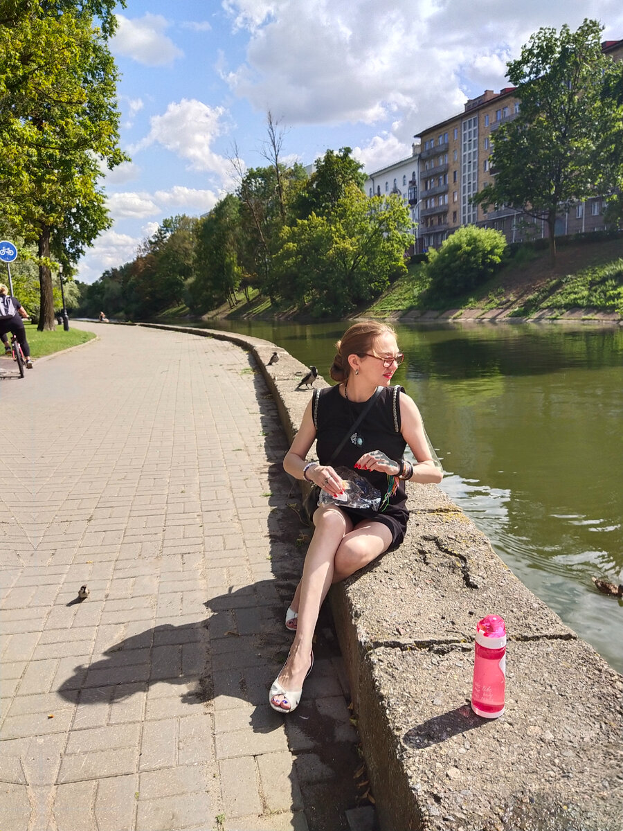 Прогулку начали с того, что накормили уток на Свислочи