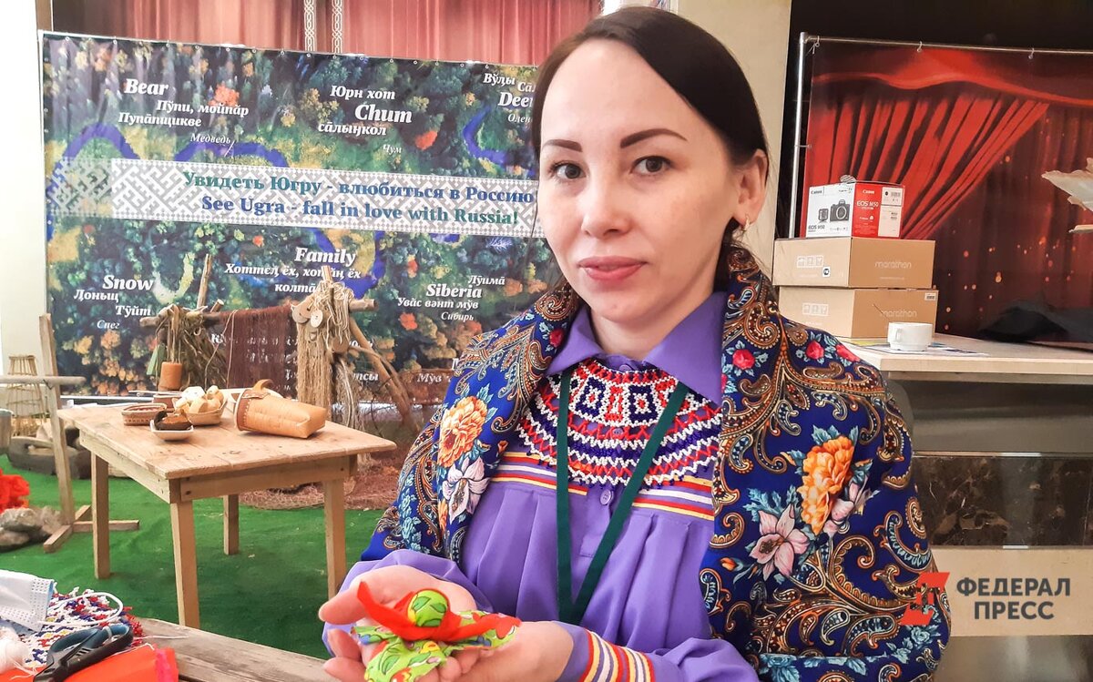 Местные мастера делают сувениры, которые будут полезны каждому.  Фото: ФедералПресс / Дарья Сеймовская