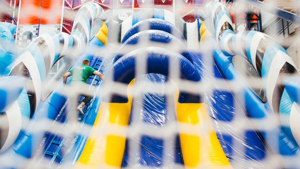     В Набережных Челнах прокуратура добилась закрытия опасного аттракциона на городской набережной. Об этом сообщила пресс-служба суда автограда.