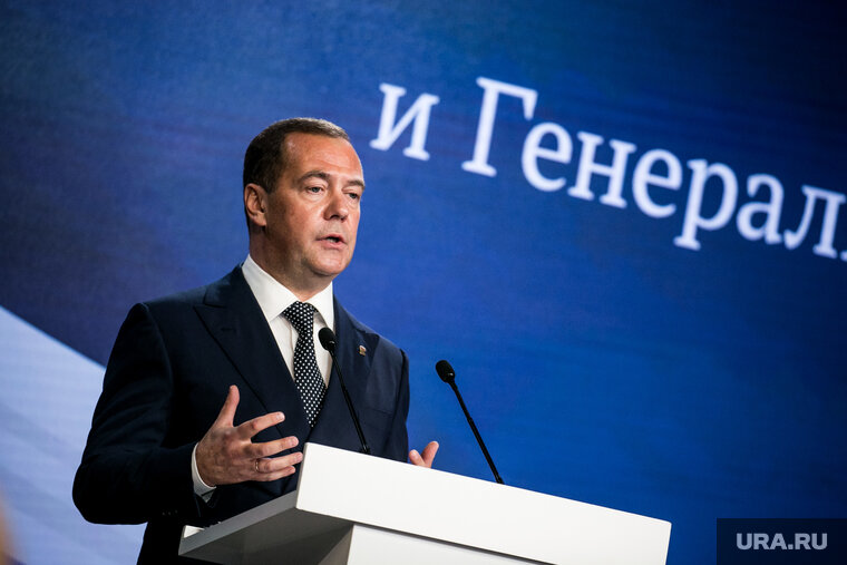    Россия остается пятой экономикой, несмотря на санкции, заявил Дмитрий Медведев