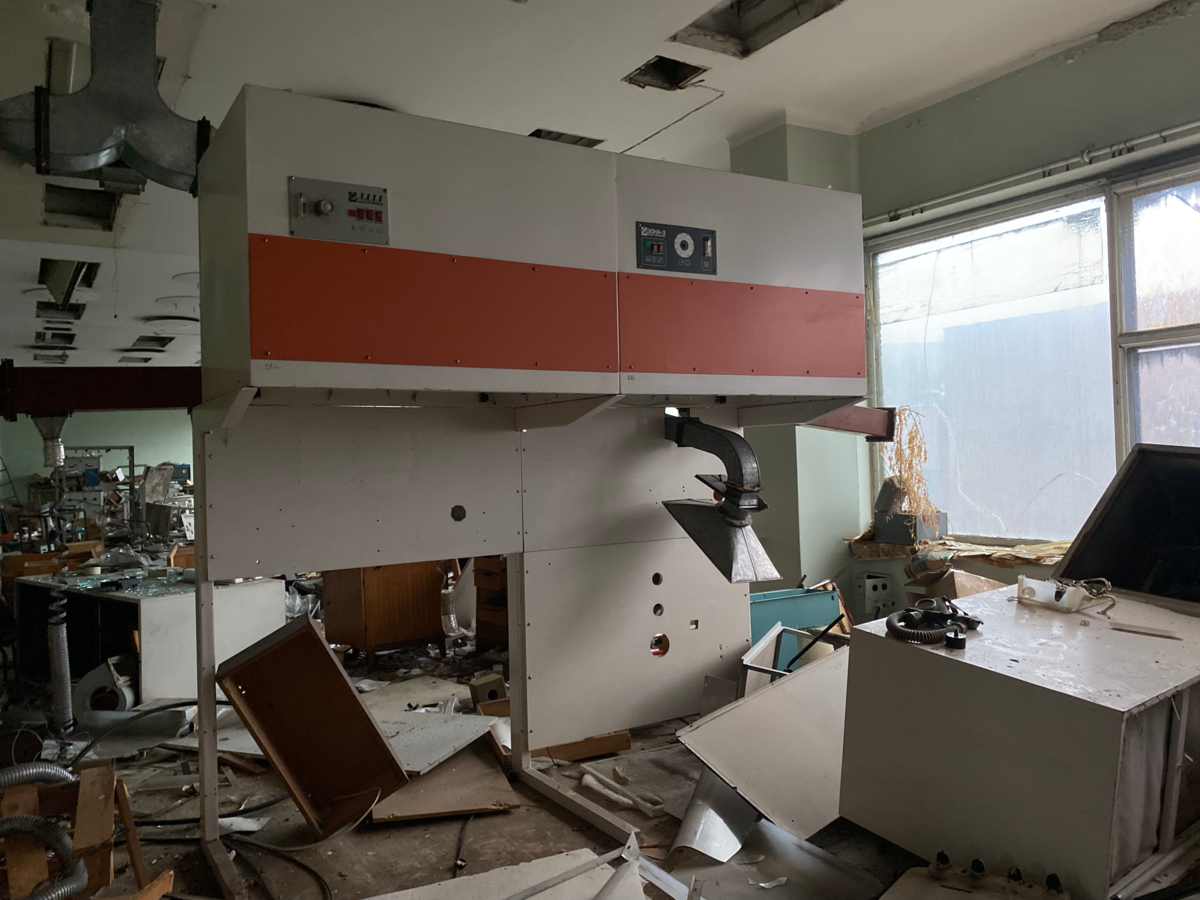 Разгромленные лаборатории