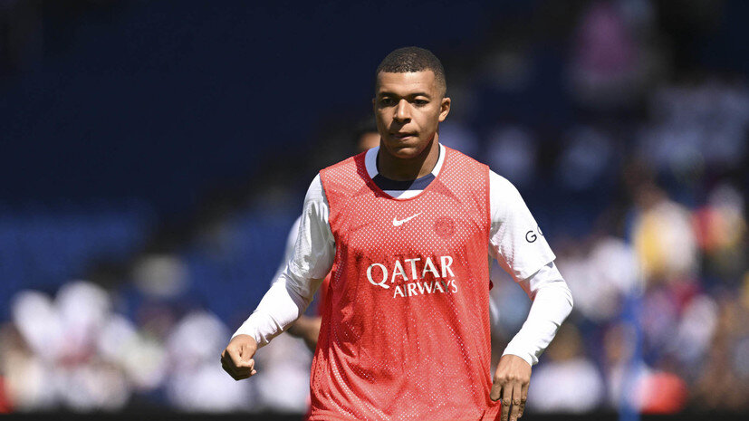   globallookpress.com Panoramic/Keystone Press Agency