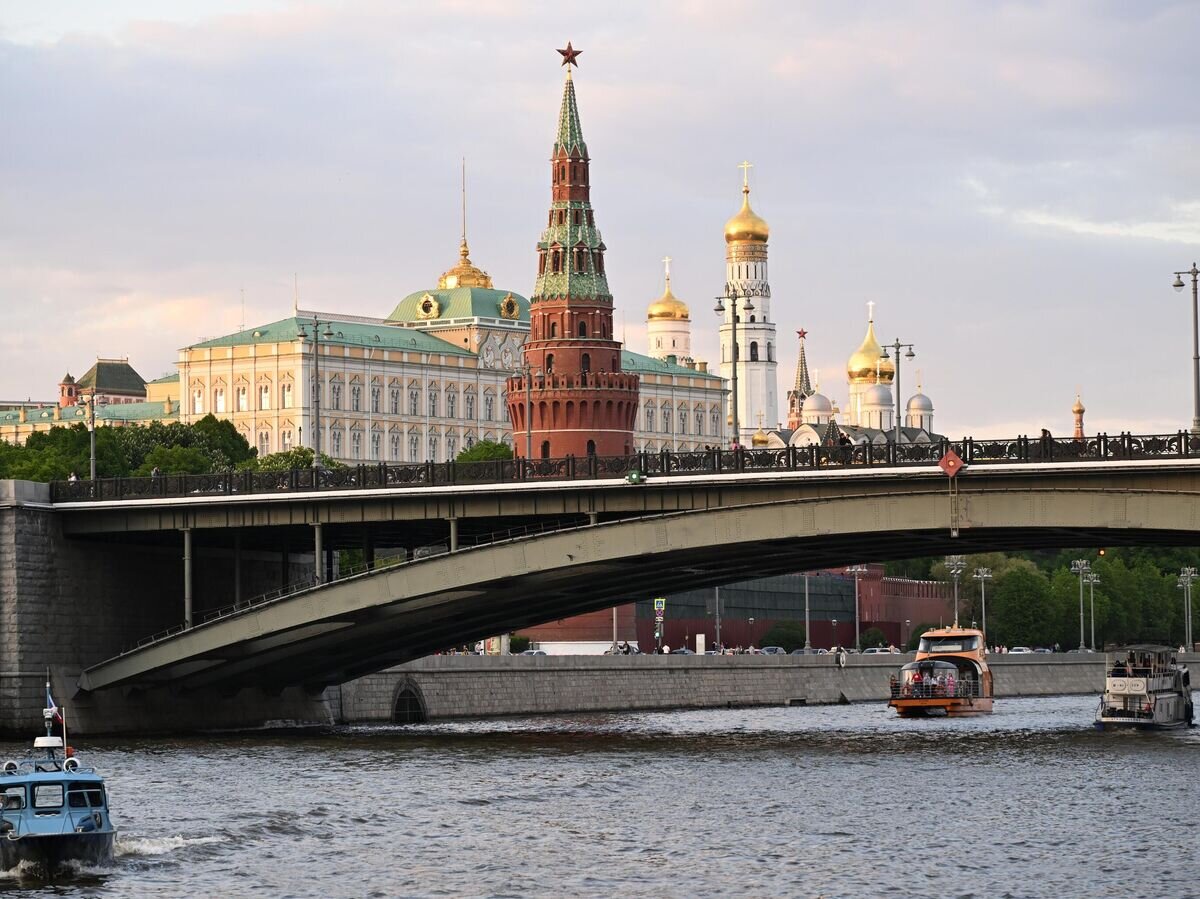    Москва-река и Кремль© РИА Новости / Алексей Майшев