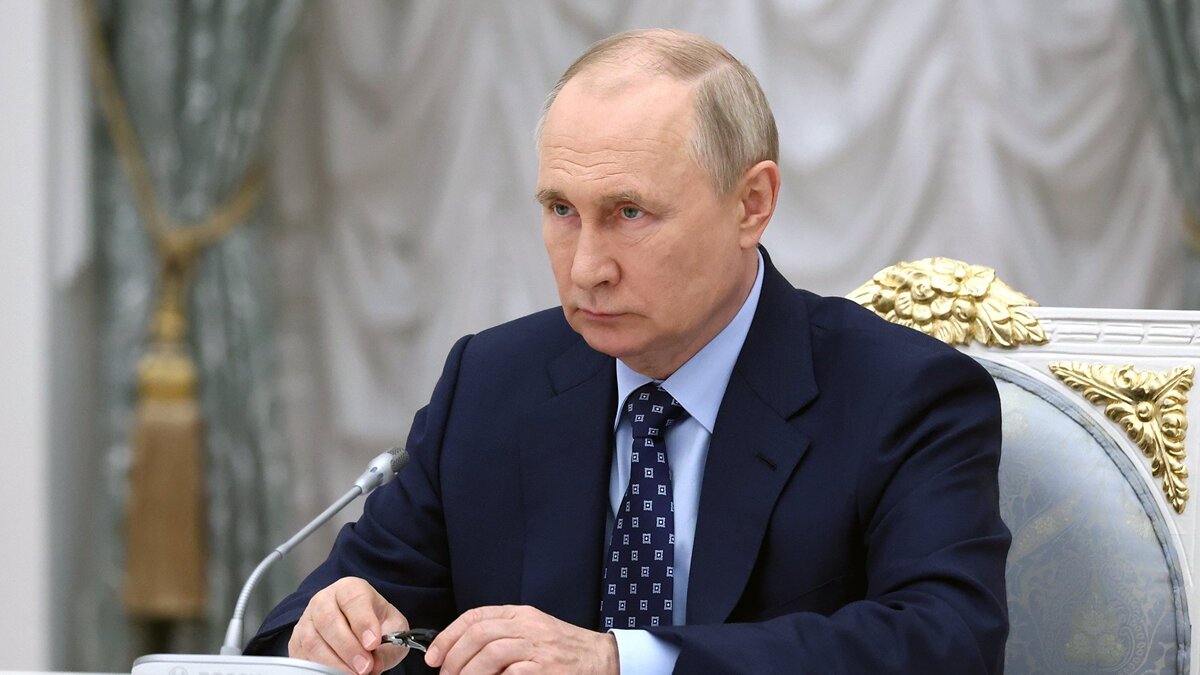    Президент РФ В. Путин провел заседание президиума Госсовета по транспорту© РИА Новости . POOL/Валерий Шарифулин