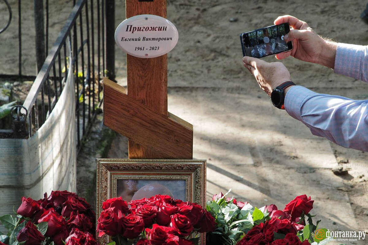 Навального похоронят тайно. Пороховское кладбище Пригожин. Пороховское кладбище могила Пригожина. Могила Вагнера Пригожина.