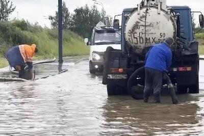    Красногорск приводят в порядок после прошедшей накануне грозы ©