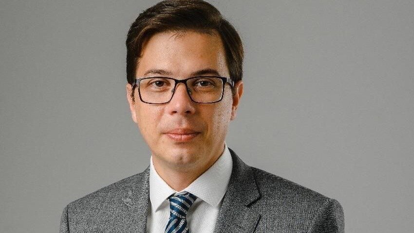     Мэр Нижнего Новгорода Юрий Шалабаев назвал своего зама Илью Штокмана, ушедшего прошлого осенью добровольцем на СВО, настоящим патриотом. На эту тему он высказался в своем Telegram-канале.