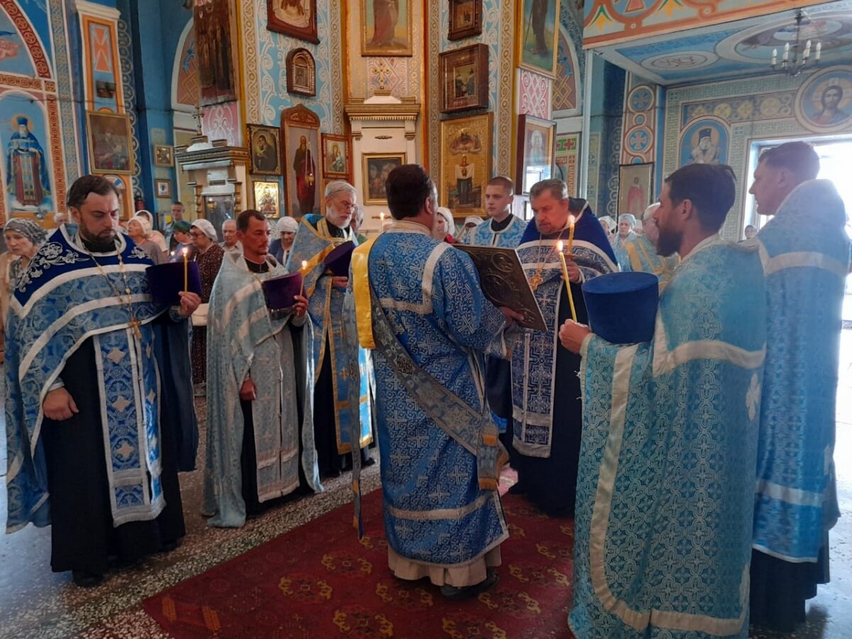 Вознесенский собор Курск литургия