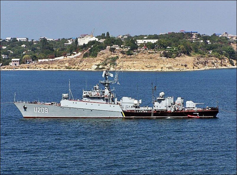 Это был самый новый из кораблей украинских ВМС, которые действительно можно назвать кораблями.-2
