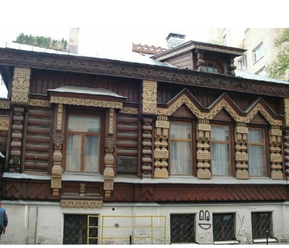 Дом пороховщикова в москве на староконюшенном переулке. Дом Пороховщикова. Староконюшенный переулок, 36.. Особняк Пороховщикова в Москве. Деревянный дом в Староконюшенном переулке. Дом купца а. Пороховщикова.
