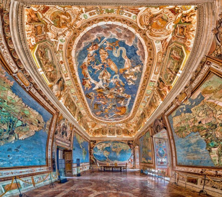 Картографическая комната на вилле Фарнезе. Фото из открытых источников.