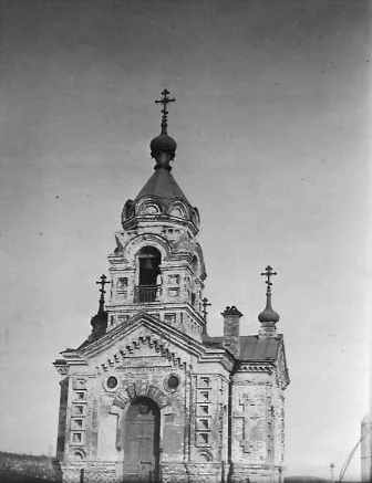 1908, 15 июля (28 июля) по старому старому стилю: На Морском кладбище во Владивостоке освящен Храм-памятник Всех Скорбящих Радости в память всех утонувших и убитых на море. Строитель - инженер-полковник А.И. Исанов. Просуществовал до 1928 года.