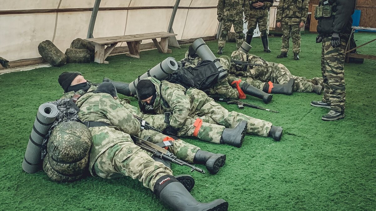     Днем в краевой столице могут быть слышны хлопки и посторонние звуки, предупредил глава Ставрополя Иван Ульянченко.