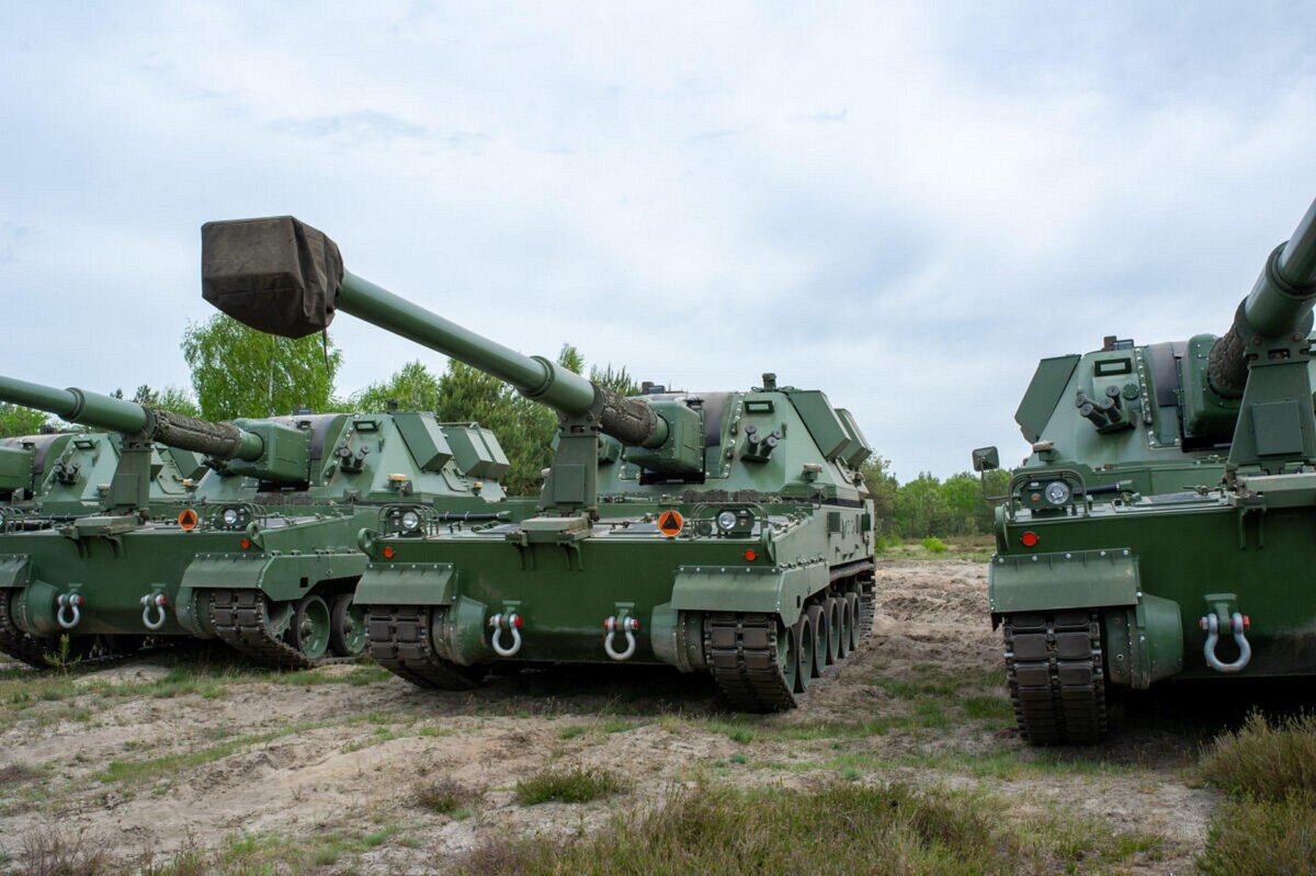 Самоходки "польско войско".  фото: аритнки  яндекса.