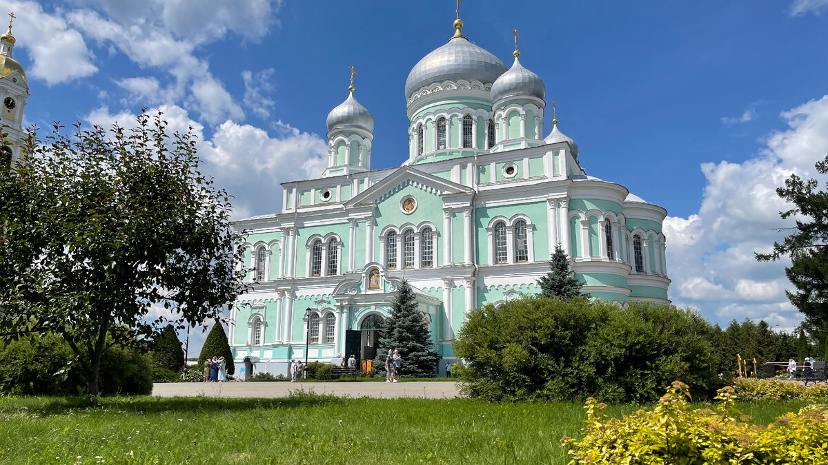 Дивеевский монастырь в москве. Дивеевский монастырь. Дивеевский монастырь Нижний Новгород.