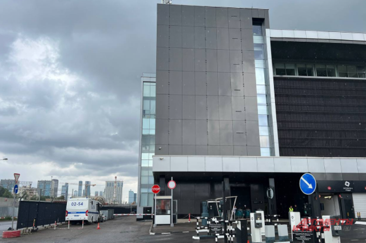    В Москве открылся ТЦ «Времена года» после прорыва трубы и гибели людей