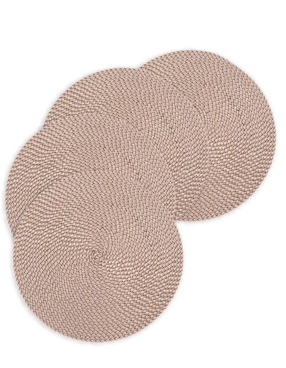 Набор сервировочных салфеток поможет создать красивую атмосферу за обеденным столом, будет припятствовать загрязнению и изнашиванию столешниц.