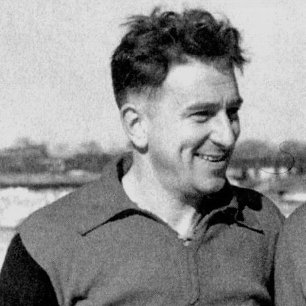 Анатолий Владимирович в юности.