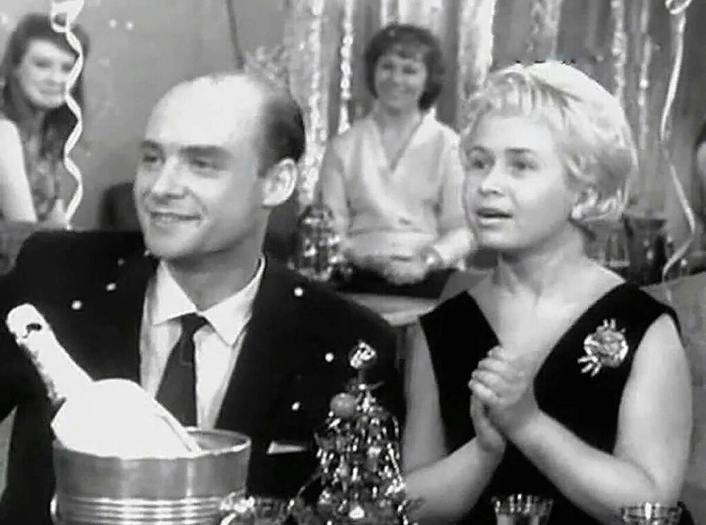 Николай Добронравов и Александра Пахмутова на Голубом огоньке