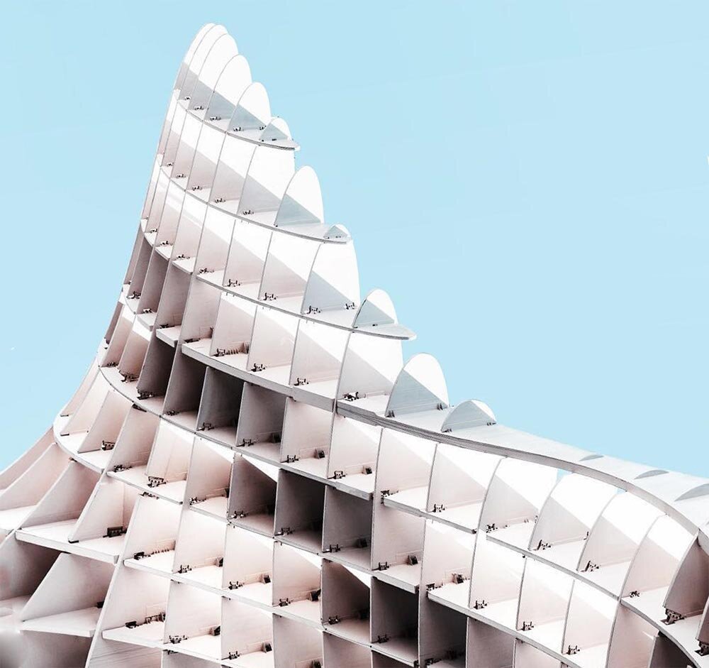 Архитектор гауди барселона. Творческая архитектура. Шедевры антонио гауди. Архитектурные объекты. Архитектурный предмет.