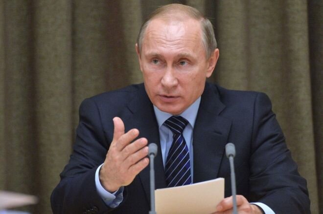 Изображение copyrightEPAImageПрезидент Путин иногда унижает высокопоставленных чиновников на государственном телевидении