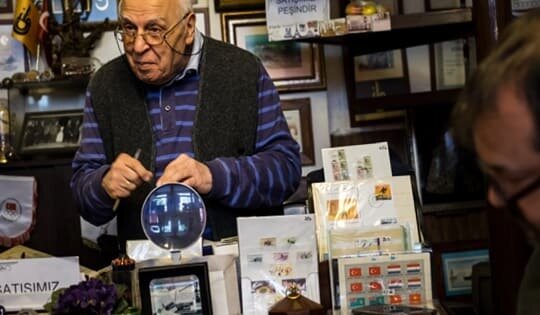 Фото 1. Умение слушать нужно для того, чтобы искренне разобраться в глубинных желаниях покупателя