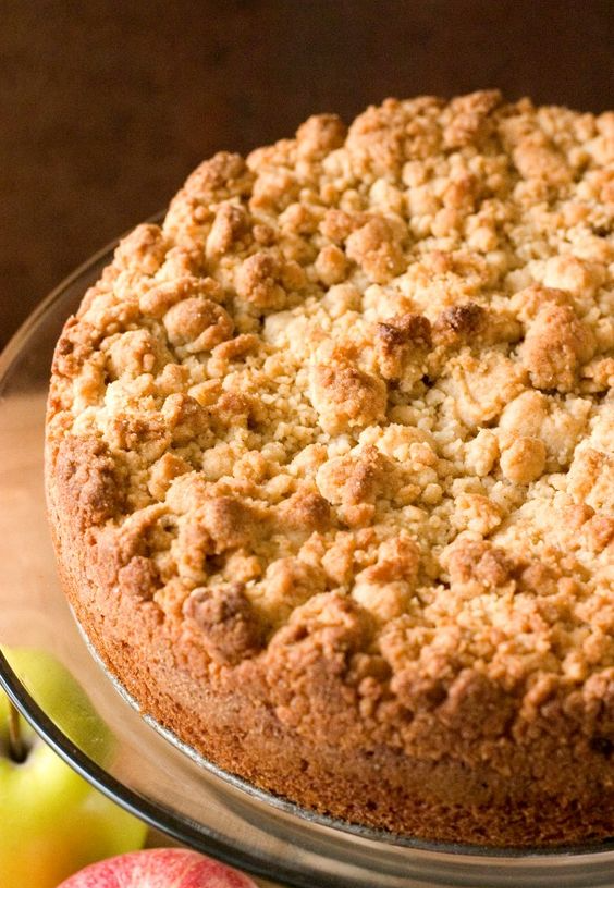 Шарлотка по-скандинавски необычная, но вкусная . Шарлотка всегда напоминает о лете и запахе свежих яблок.