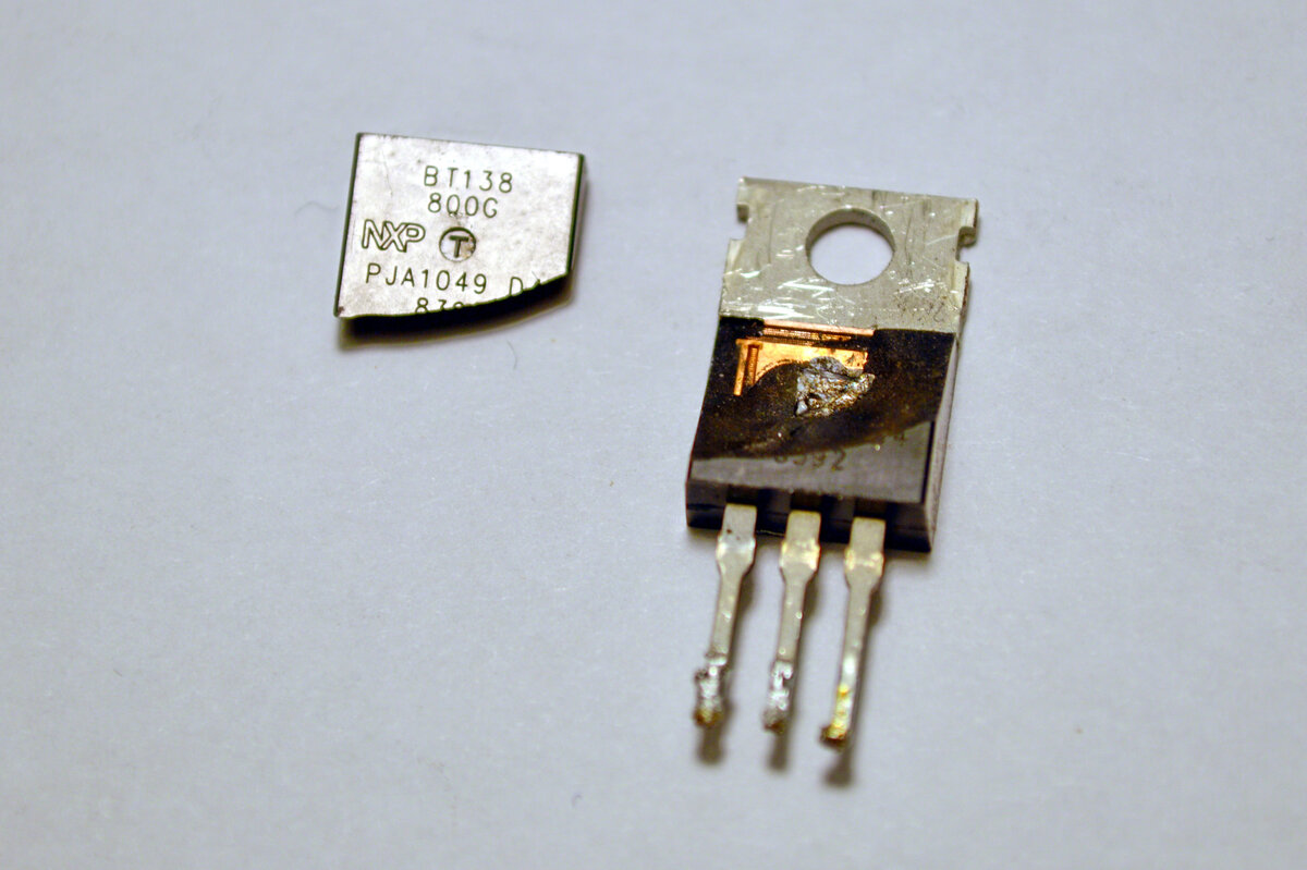 Так выглядел симистор после большого взрыва))