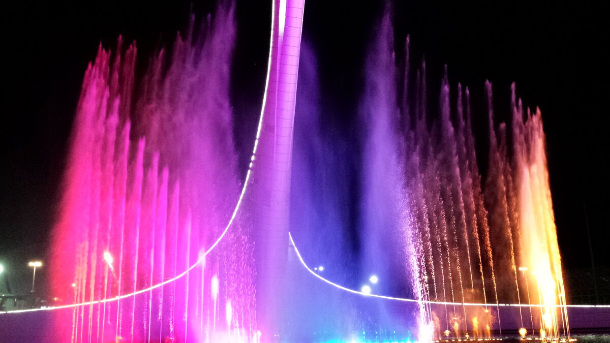 Поющие фонтаны в Олимпийском парке