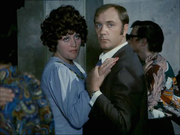 Татьяна Распутина в фильме "Афоня" (источник фото: 215vtenture.ru)