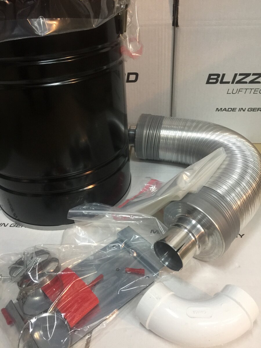 5. Кронштейн в комплекте с крепежом