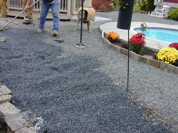 Бой бетона не портится от перепадов температур и воздействия атмосферных осадков