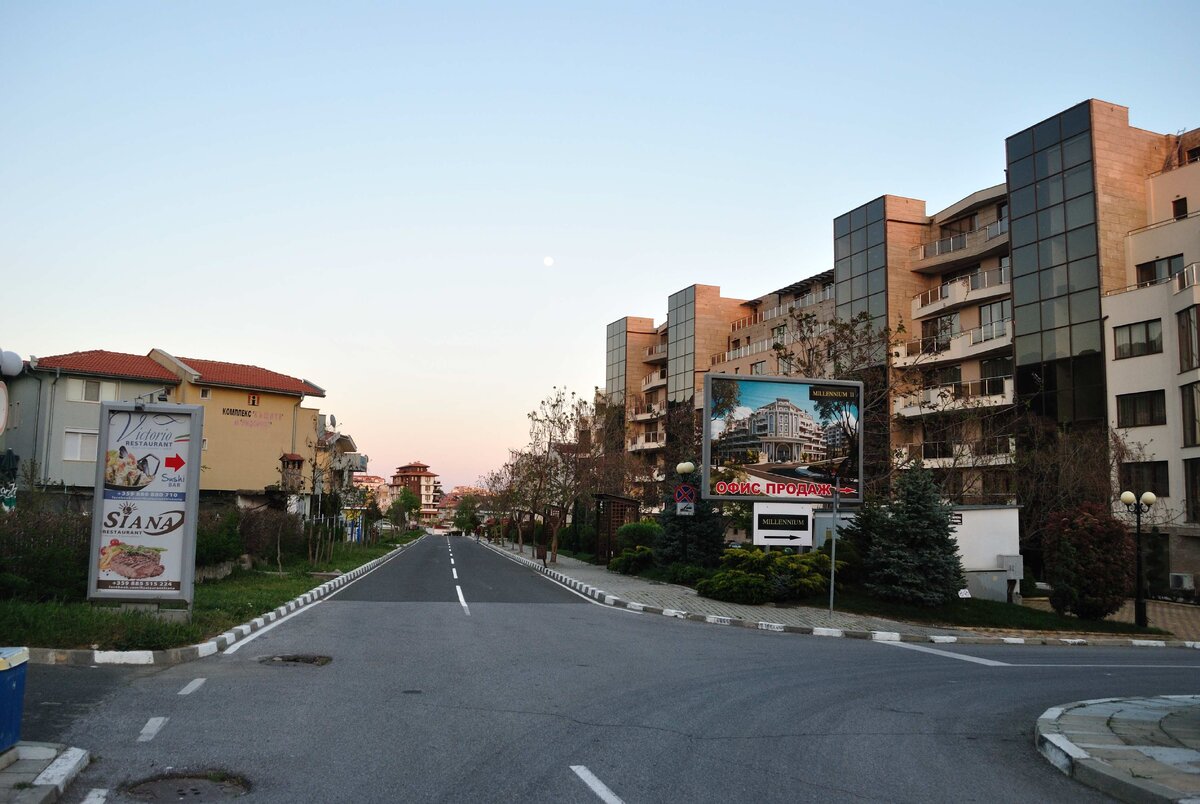 Святой Влас - одни отели и апарт-комплексы