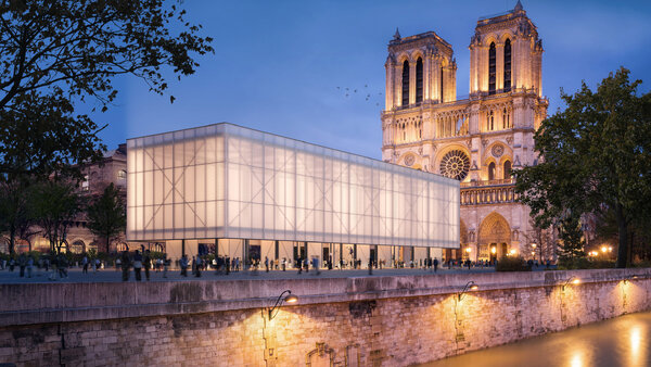 Станет ли пластиковый Pavillon Notre-Dame частью Собора Парижской Богоматери