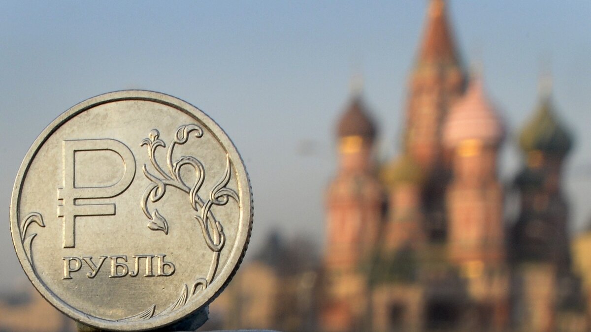Он пока ещё маленький. Он только начинает свою взрослую жизнь