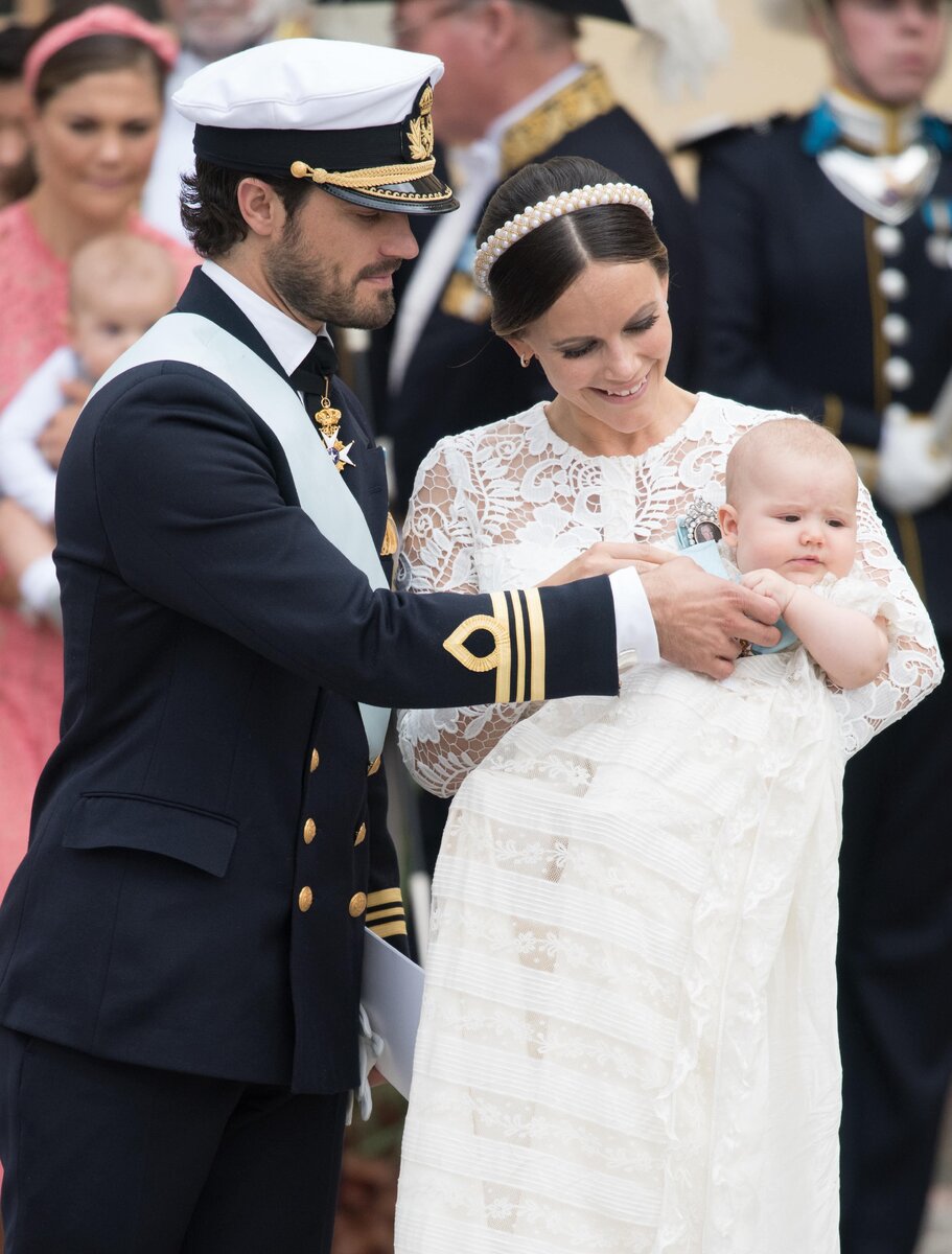 Принц Карл с своей семьей