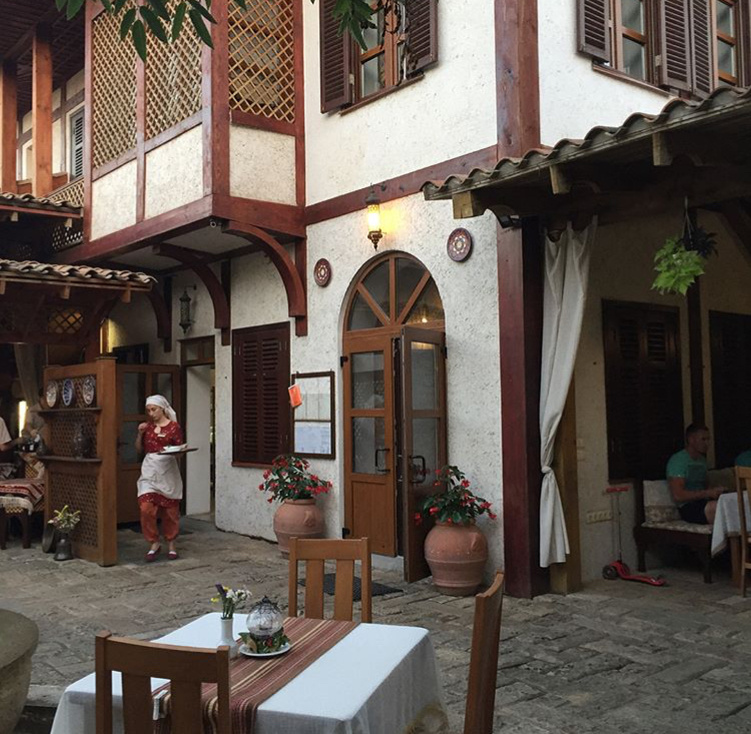 Евпатория. Ресторан «Джеваль» / @СЕНЬ, ЧО? БЛОГ