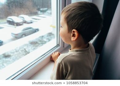 https://www.shutterstock.com/image-photo/boy-looks-out-window-concept-loneliness-1058853704?irgwc=1&utm_medium=Affiliate&utm_campaign=Pixabay+GmbH&utm_source=44814&utm_term=https%3A%2F%2Fpixabay.com%2Fru%2Fimages%2Fsearch%2F%25D0%25B4%25D0%25B5%25D1%2582%25D1%2581%25D0%25BA%25D0%25B8%25D0%25B9%2520%25D0%25B4%25D0%25BE%25D0%25BC%2F