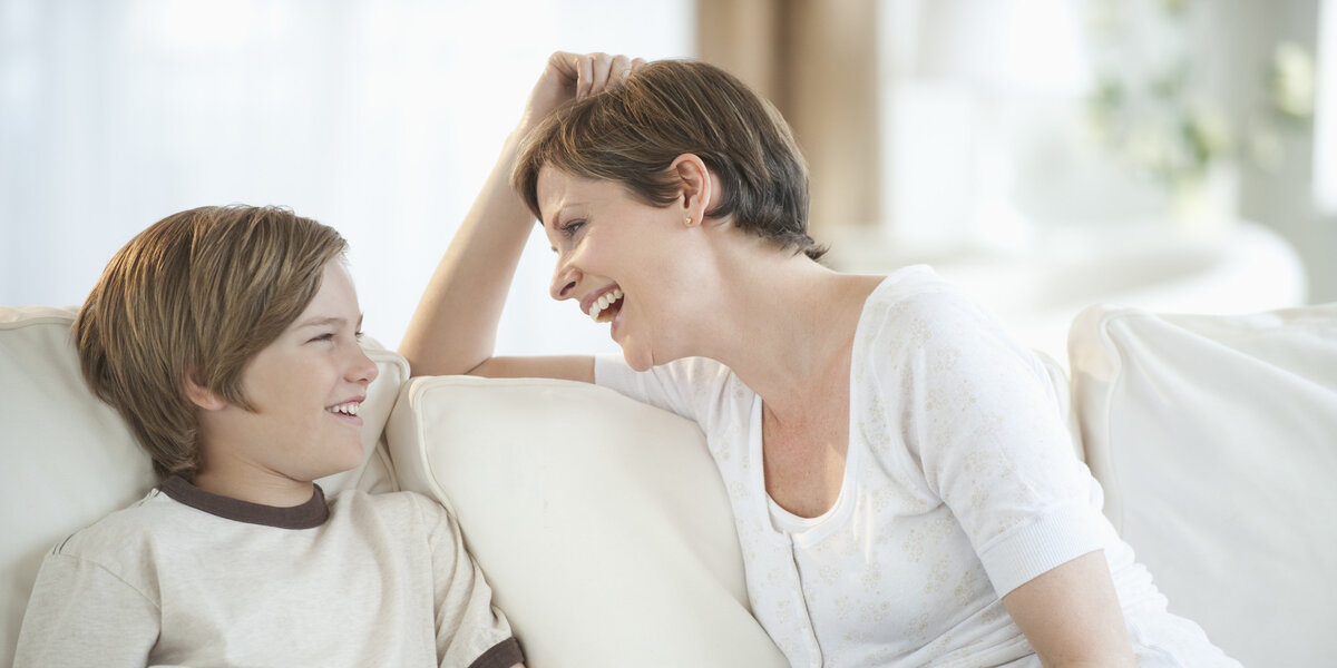 https://x.imagefapusercontent.com/u/Milfs_r_great/5735360/1149770370/o-MOM-TALKING-TO-SON-facebook.jpg