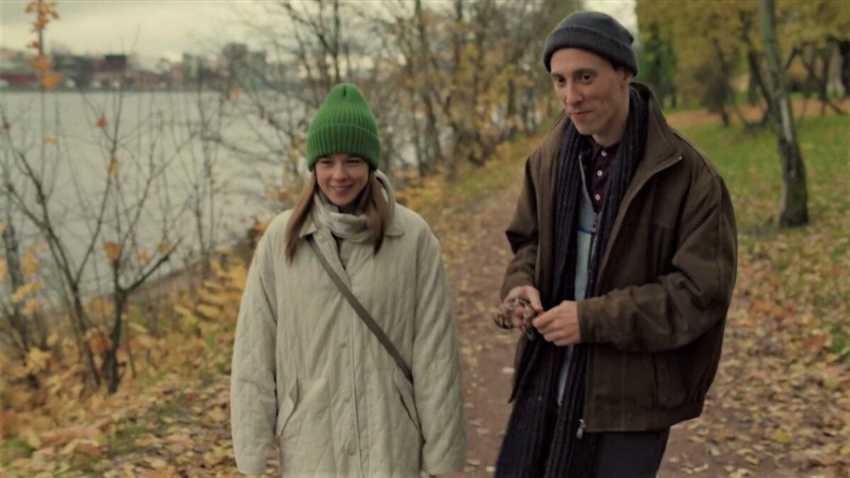 Герои Шпицы и Кожевина выгуливают собак. К/ф «Иваново счастье. Новые истории».