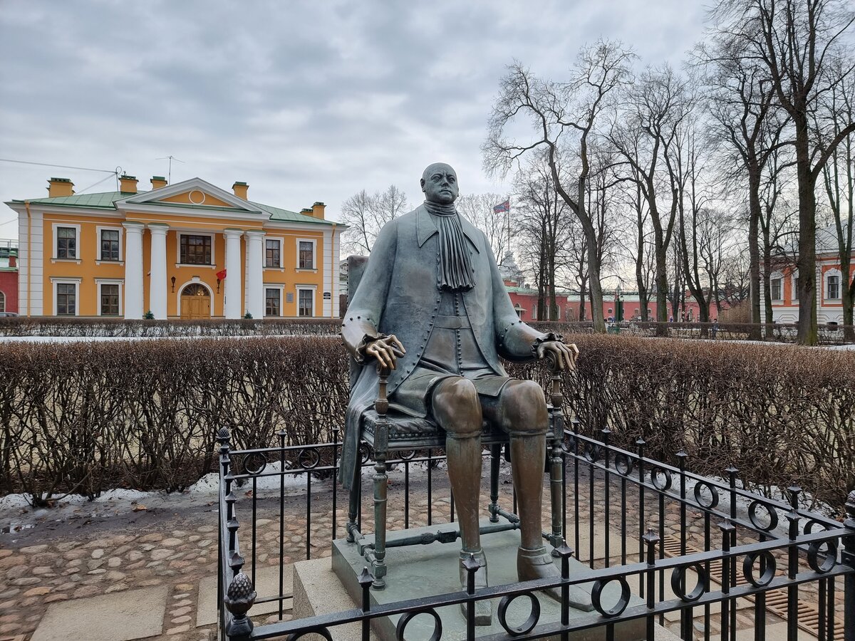 Петропавловская крепость в Санкт-Петербурге 