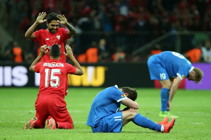 Севилья, в драматичном финале одерживает победу на Днепром