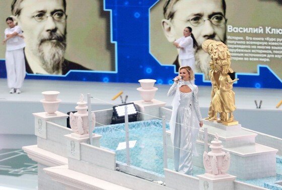    Полина Гагарина на концерте ко Дню города Москвы на Большой спортивной арене «Лужники»