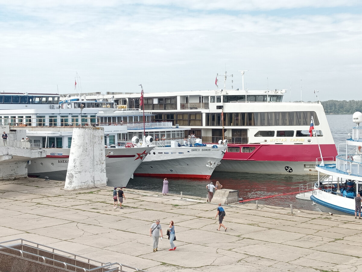 какой теплоход выбрать.