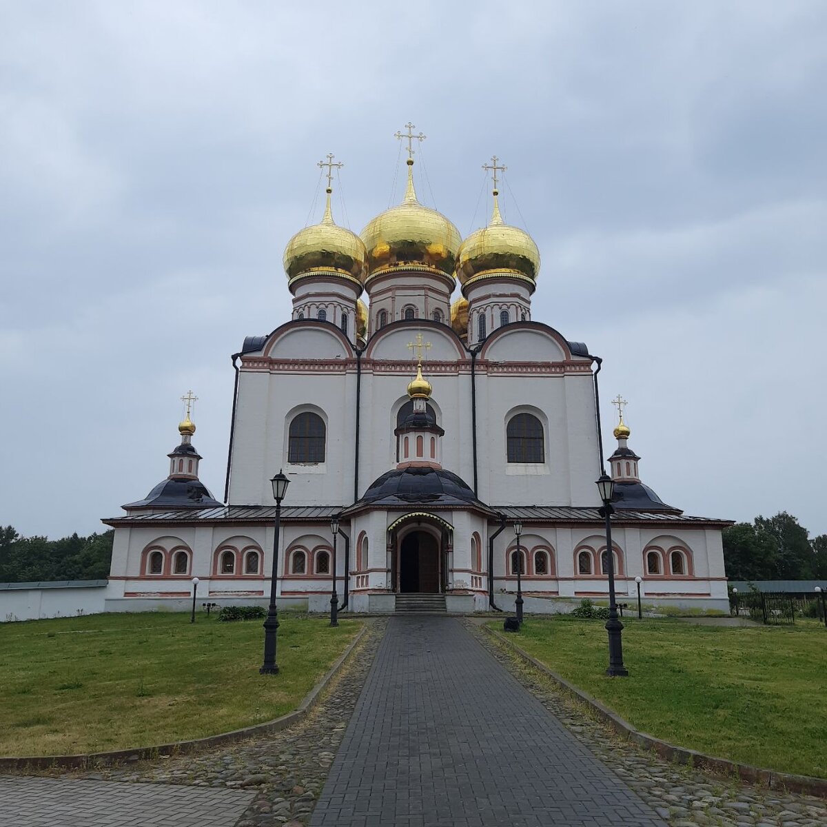 Основной храм монастыря.