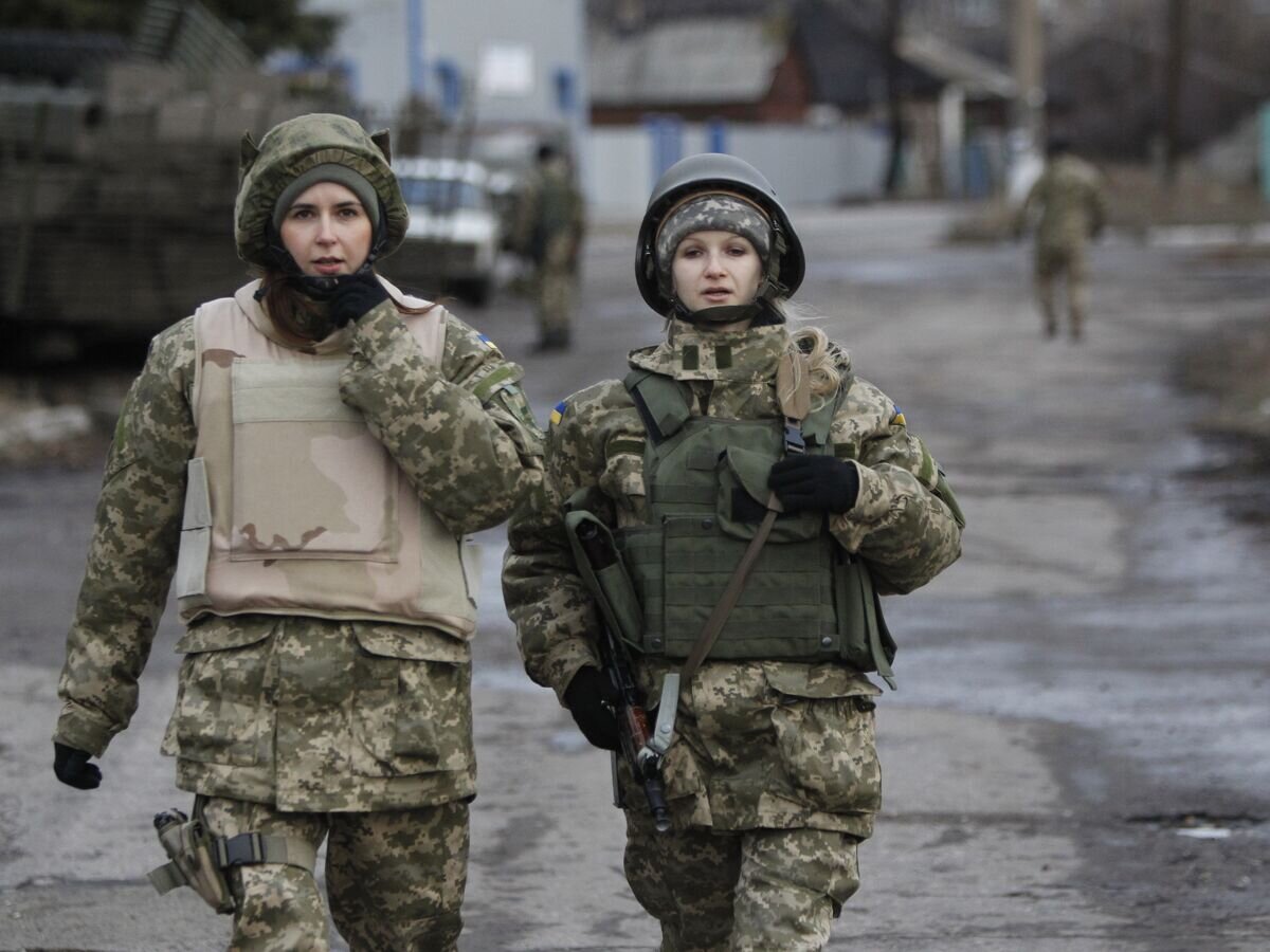    Украинские женщины-военнослужащие. Архивное фото© AP Photo / Sergei Chuzavkov