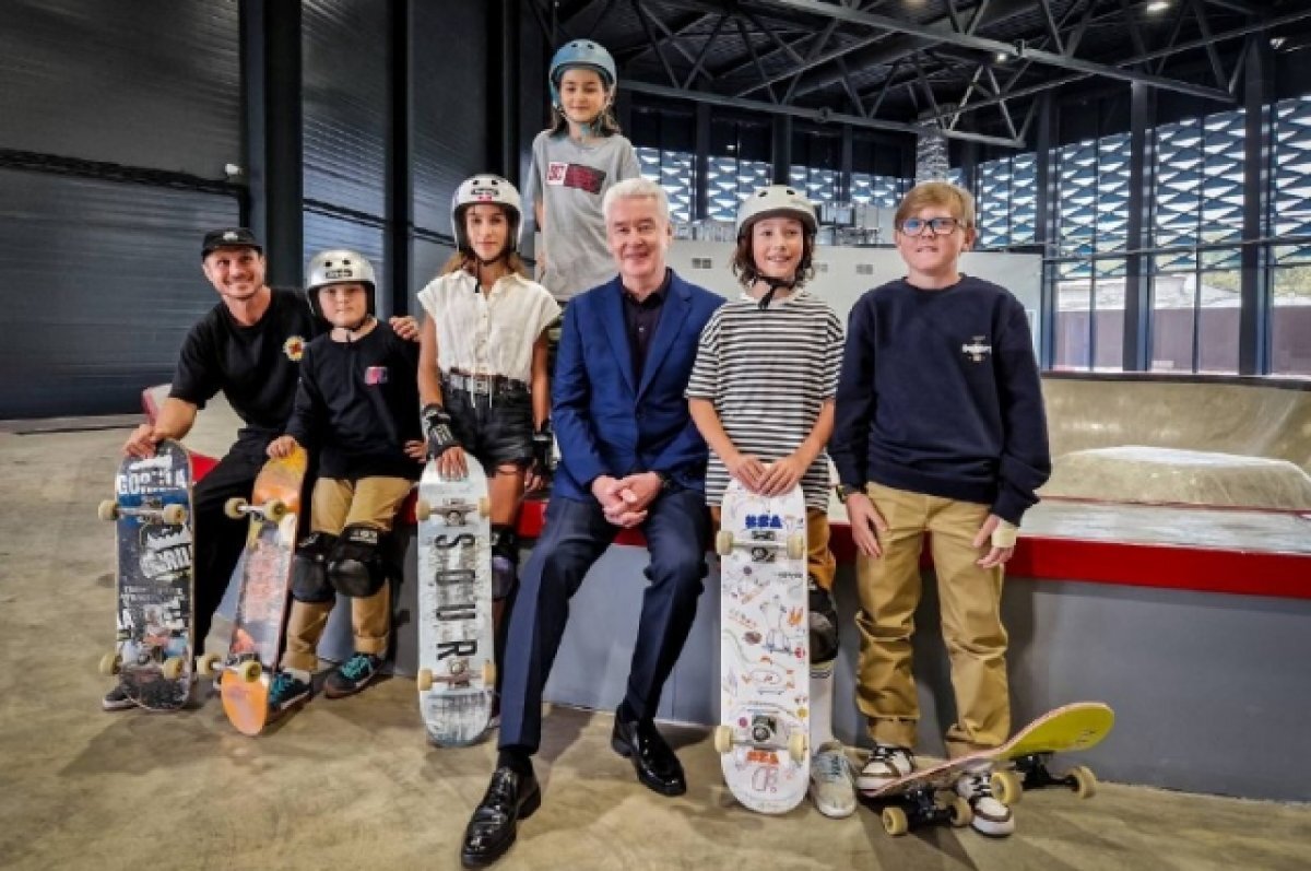    Собянин осмотрел итоги комплексной реставрации стадиона «Авангард» в ВАО