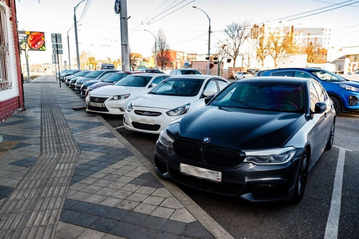    В Краснодаре муниципальных парковочных мест станет на 2 тысячи больше